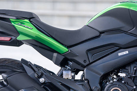 Bajaj Dominar 400 3